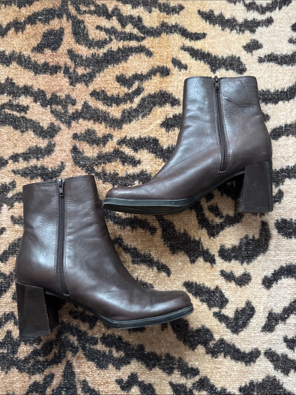 REAL Leather Block Heel Ankle Boots - Picture 3 of 9